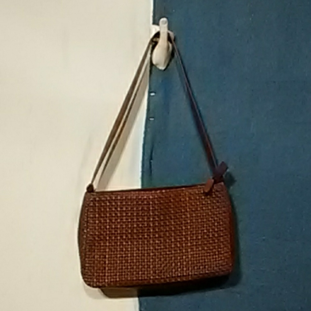 Fossil # 75082 woven shoulder bag